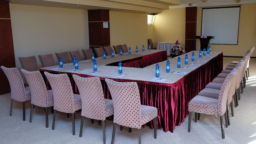 Hotel Siyonat Addis Ababa Dış mekan fotoğraf