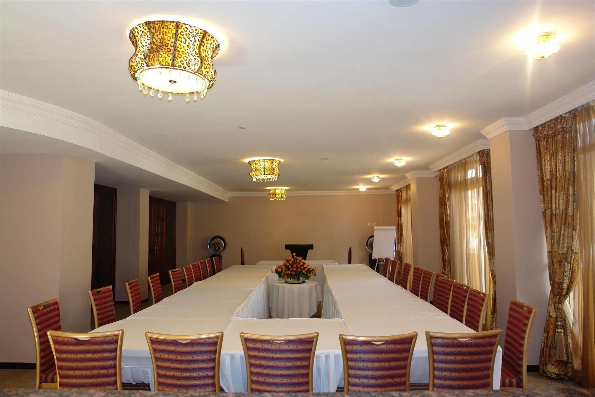 Hotel Siyonat Addis Ababa Dış mekan fotoğraf